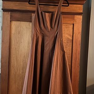 Elegant Elle Tahari Brown Sleeveless Dress